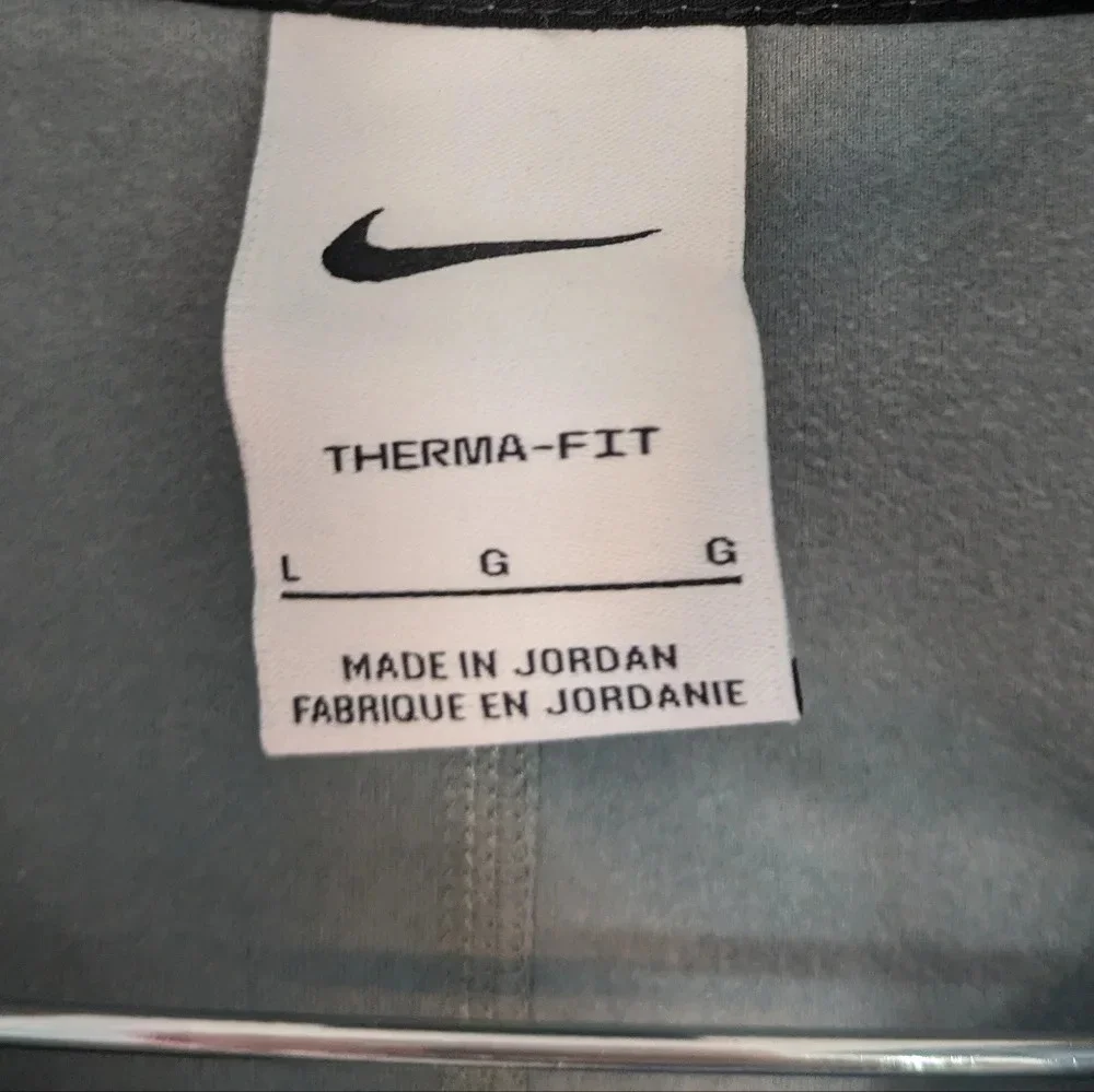 Nike Training One Therma-FIT standard long-sleeve half zip‎ top gray size Large